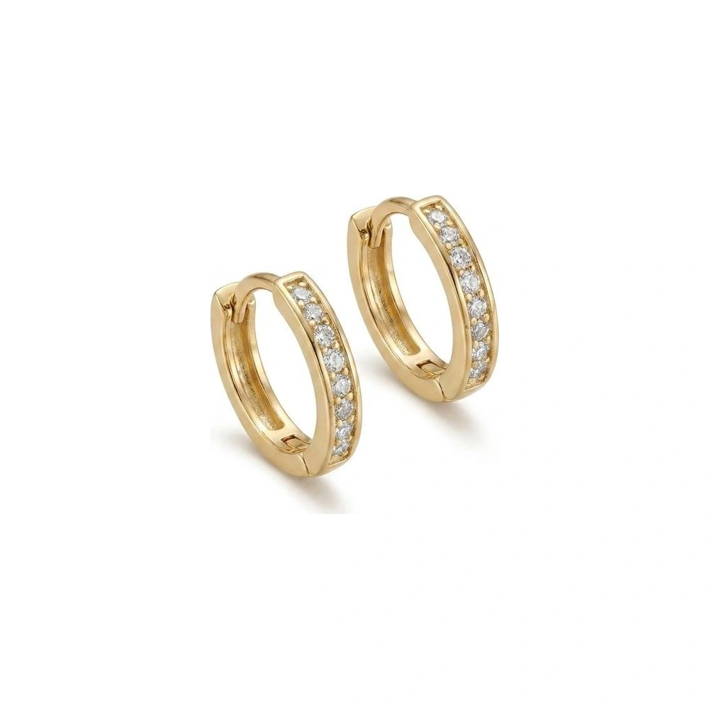 Candonga Siena Cristal - argolla ovalada con circonitas en canal en oro laminado 18k